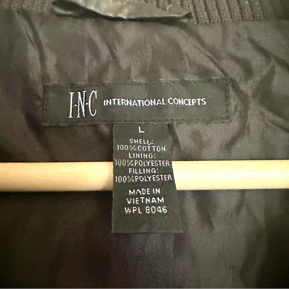 INC Army Camo Utility Vest – Women’s Large, Detachable Hoodie - Picture 3 of 4